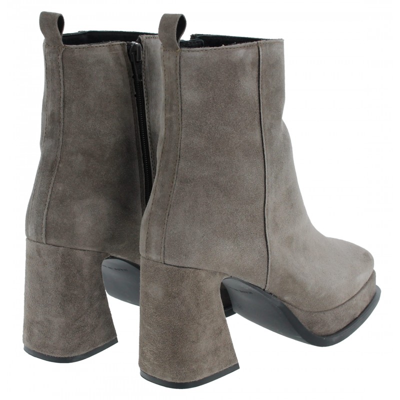 Gray 2024 heeled boots